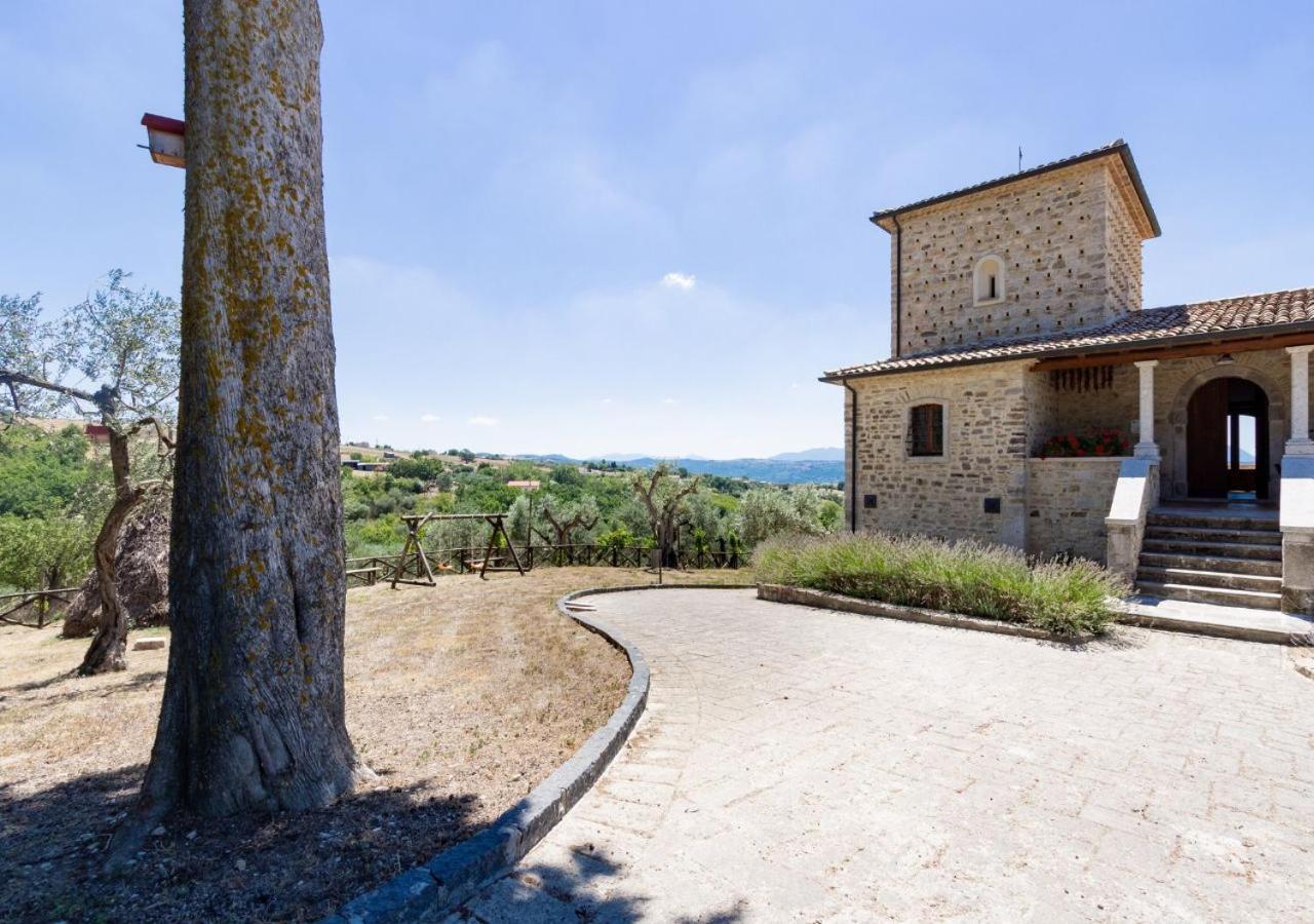 Agriturismo Torre Gialluise Gesualdo Kültér fotó