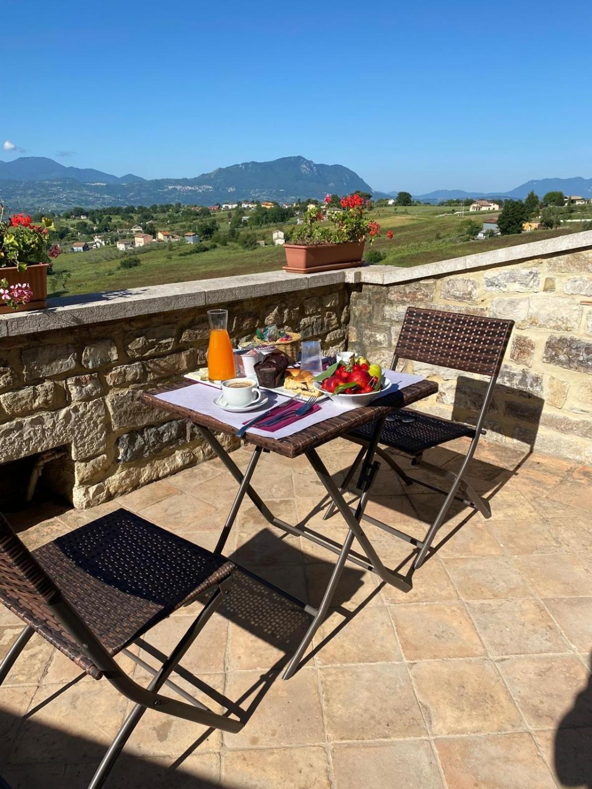 Agriturismo Torre Gialluise Gesualdo Kültér fotó