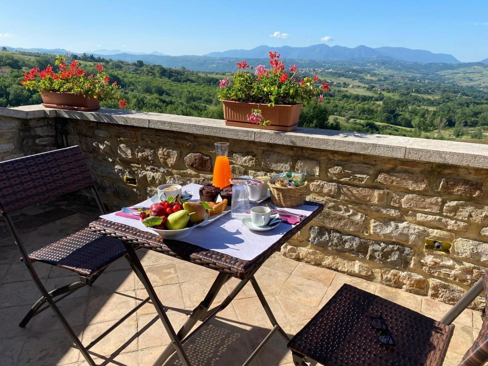 Agriturismo Torre Gialluise Gesualdo Kültér fotó